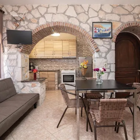 Fiore Levante Villas - Valeria * Marathiás